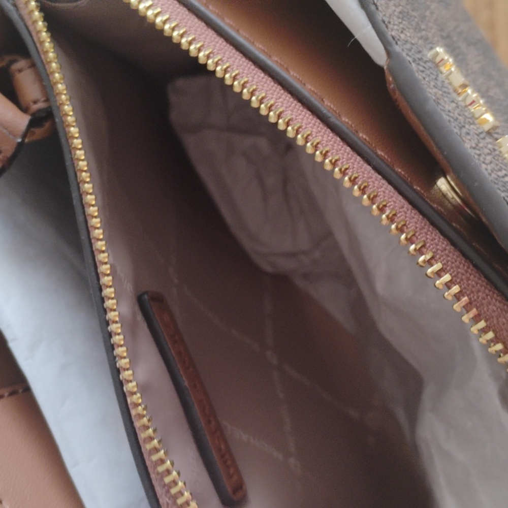 Michael Kors 💥 NWT 💥Ruthie Small Brown Exclusive Logo Crossbody Bag - Picture 13 of 17